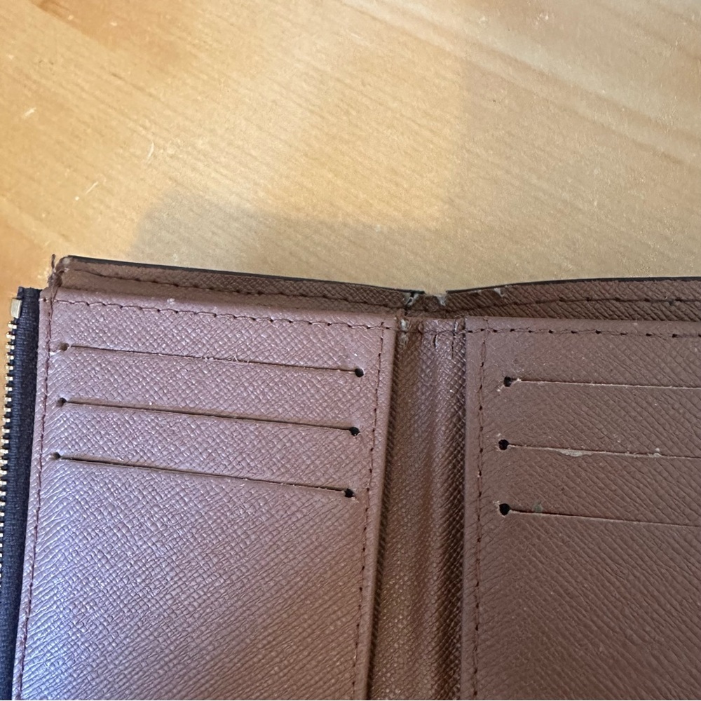 Monogram wallet - Picture 6 of 9